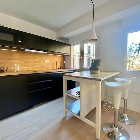 Nuevo! Al Lado De La Catedral